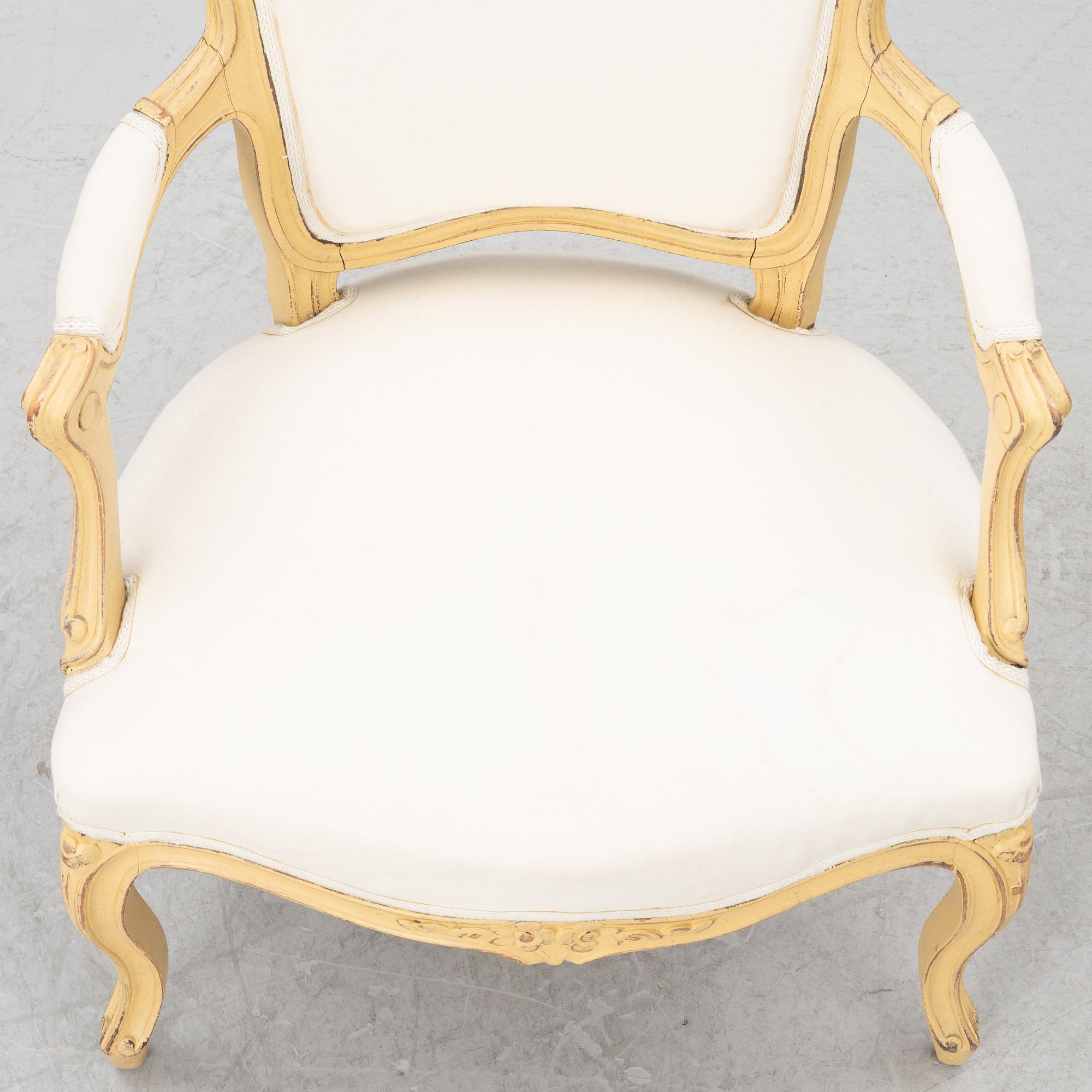 Karmstolar, ett par, Louis XV-stil, 1900-talets andra hälft.