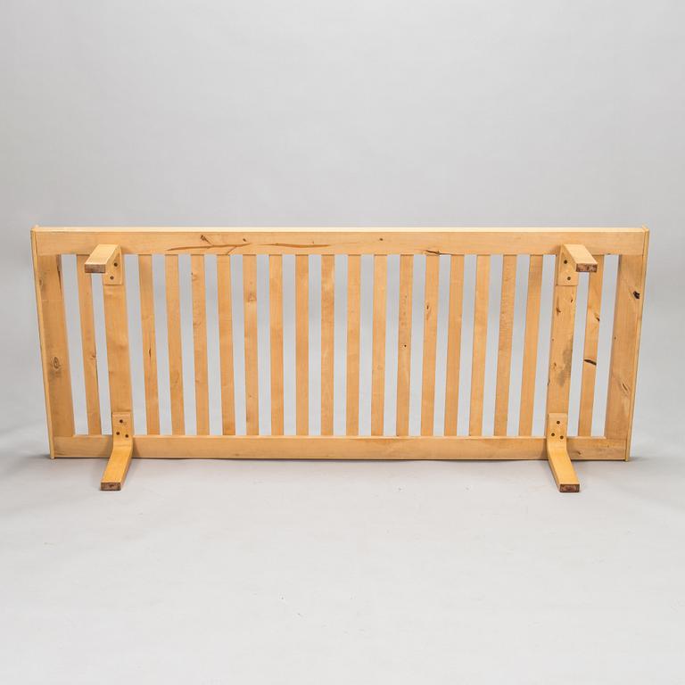 Alvar Aalto, a '710' daybed for Artek.