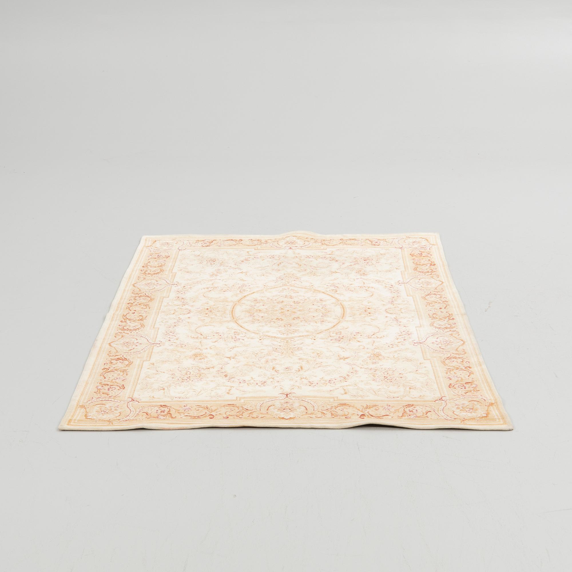 Laura Ashley, rug, machine-made, 186 x 132 cm.