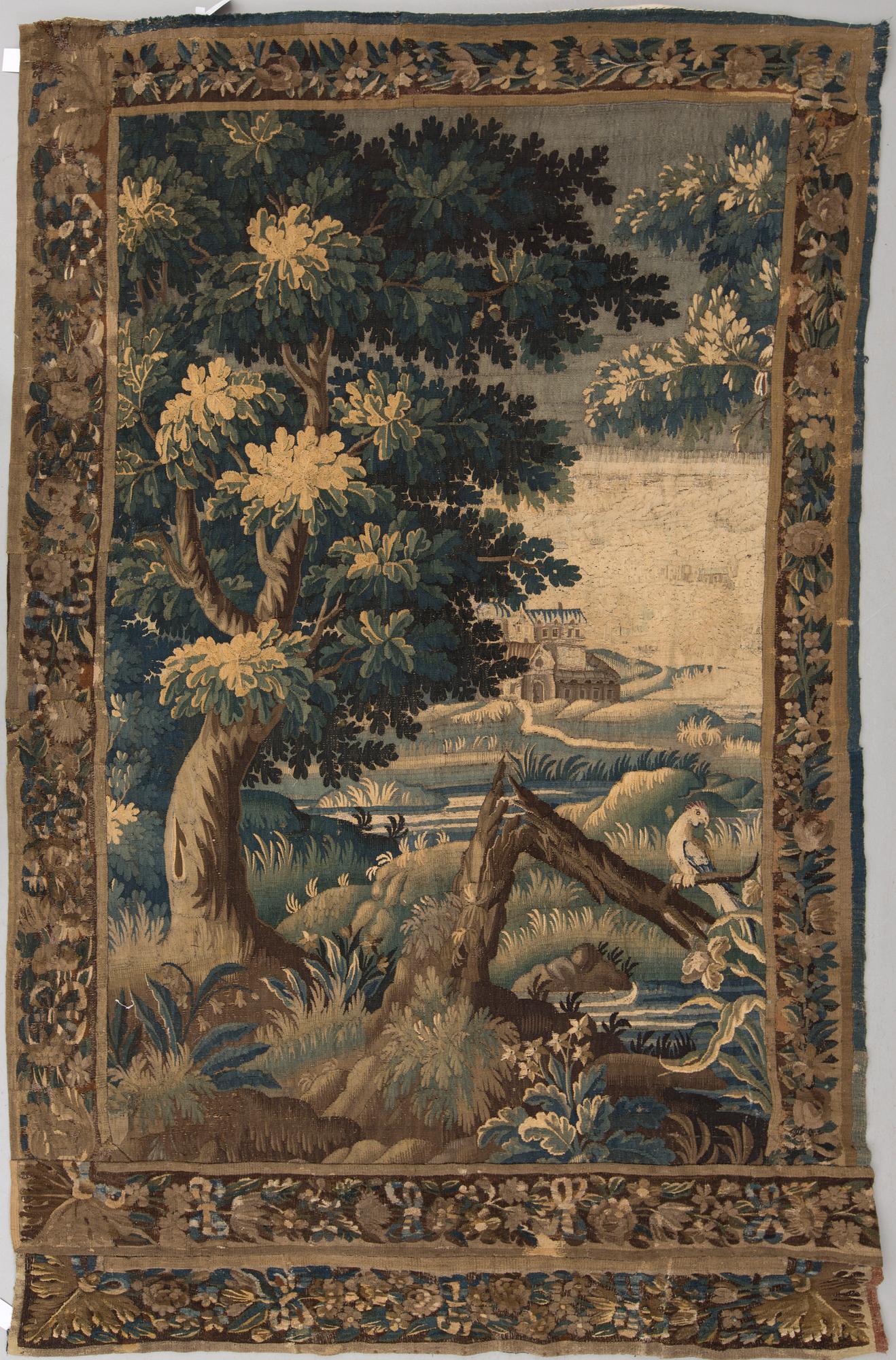 VÄVD TAPET. Gobelängteknik. Verdure. 282 x 167 cm. Flandern omkring 1700.