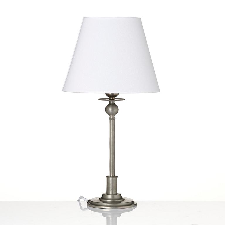 Firma Svenskt Tenn, a pewter table lamp model "A 520", Stockholm, 1928.