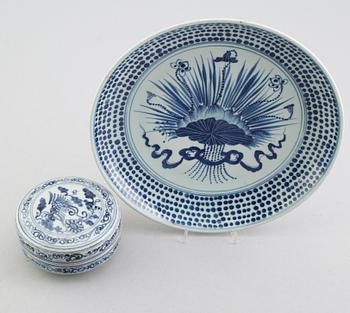 FAT SAMT LOCKDOSA, porslin, Kina, 1900-/2000-tal.