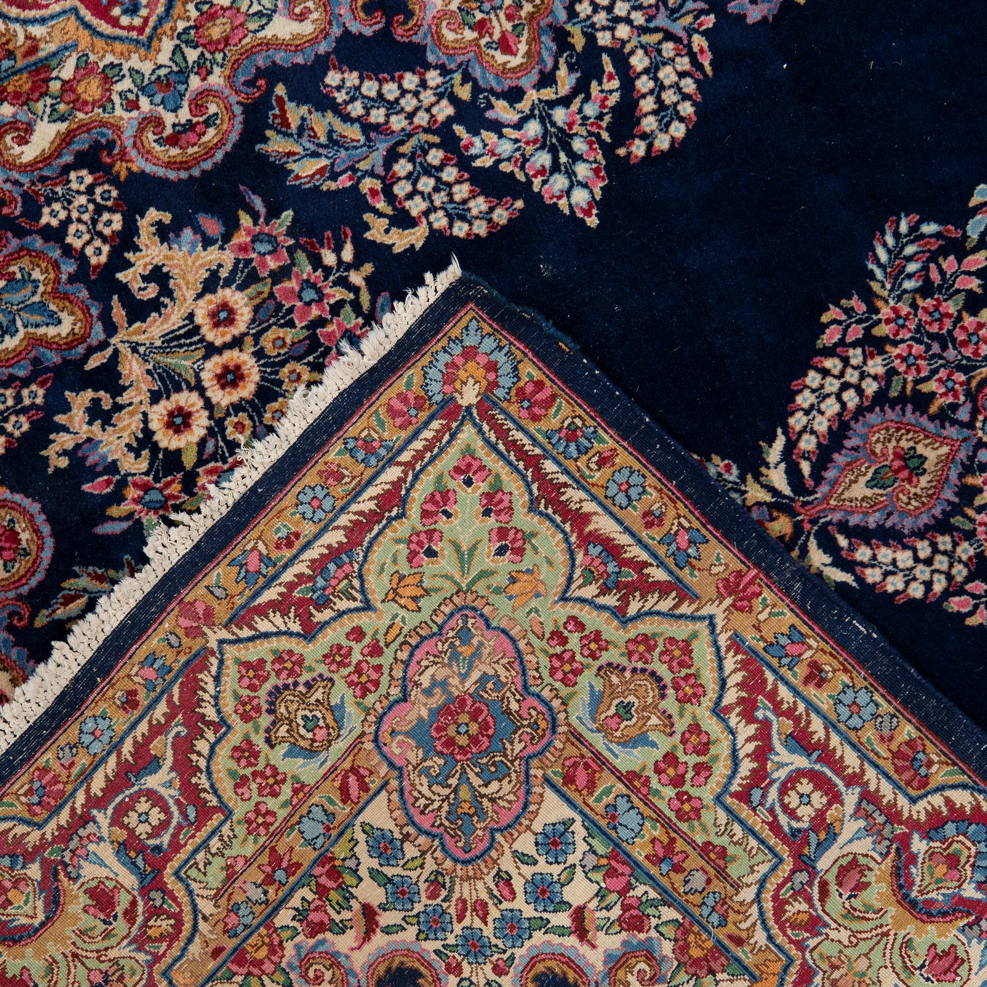Rug, Kirman Laver, Persia, approx. 148 x 241 cm.