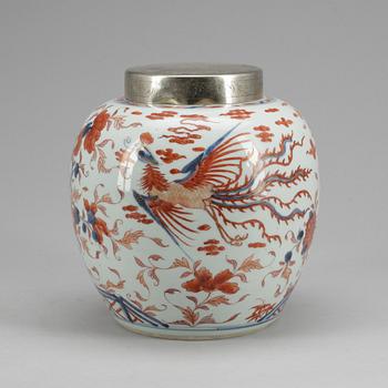 URNA, porslin, Kina, 1700-tal.