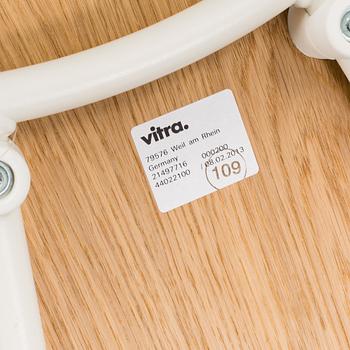 JASPER MORRISSON, a 'Hal Tube' oak chair from Vitra.