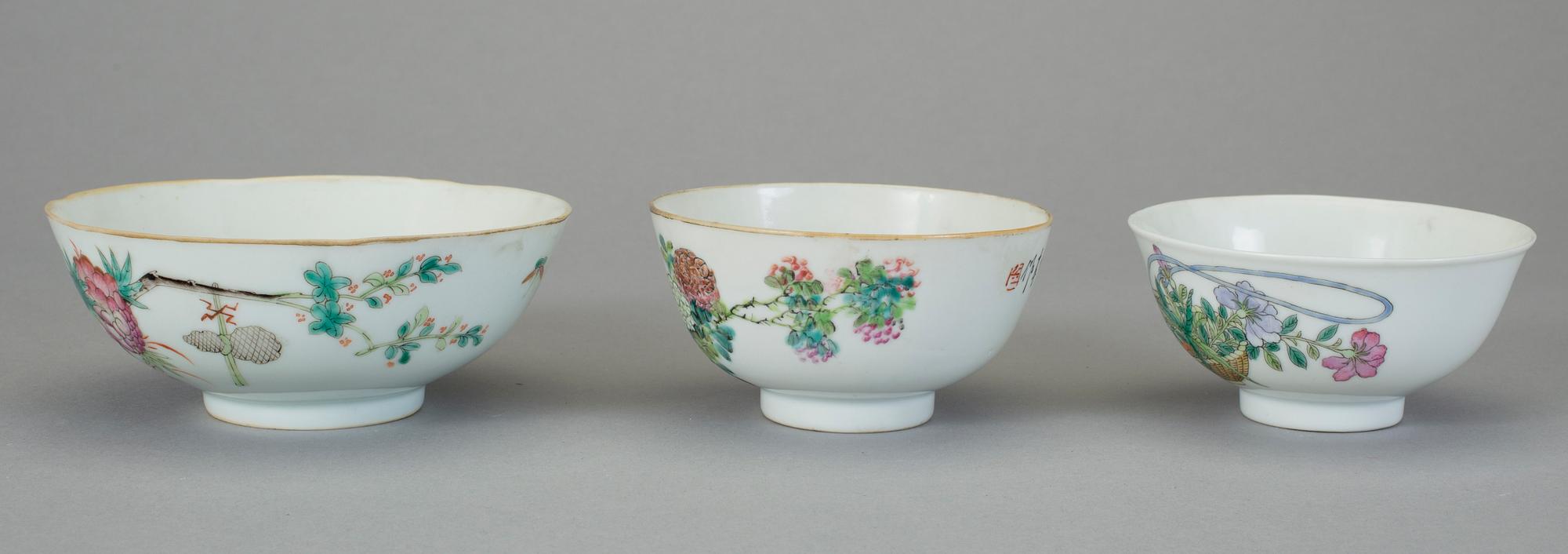 SKÅLAR, 3 st, porslin, 1800-1900-tal, bla Guangxu's märke.