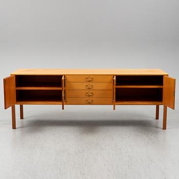 JOSEF FRANK, sideboard, modell 1015, Firma Svenskt Tenn.