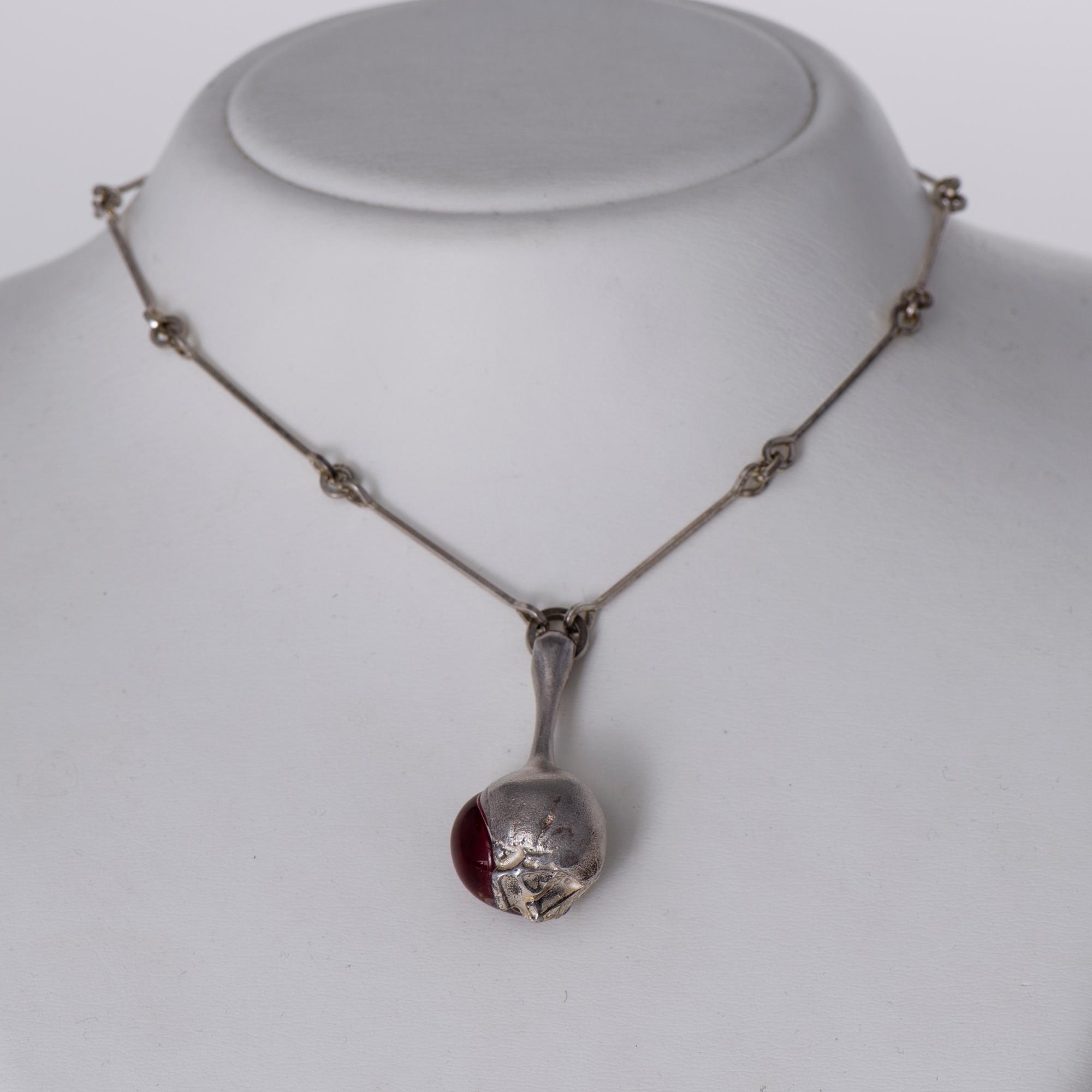 A NECKLACE, "Nectaris", Björn Weckström, Lapponia 1973. Silver and acrylic glass.