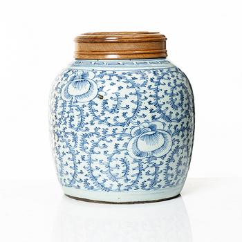 Kruka med lock/bojan, porslin, Kina, Qingdynastin, 1800-tal.