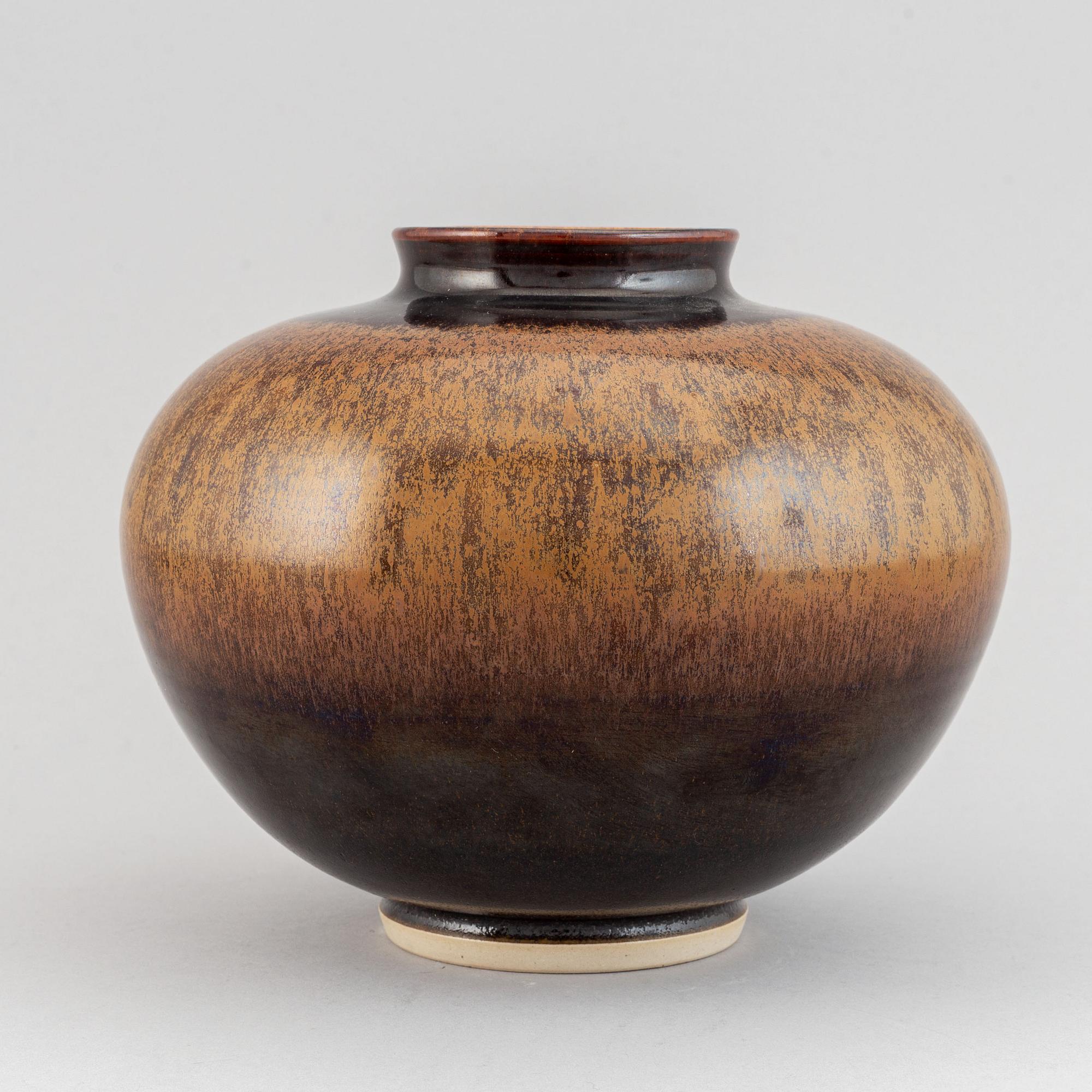 Lasse Östman, a stoneware vase, signed.
