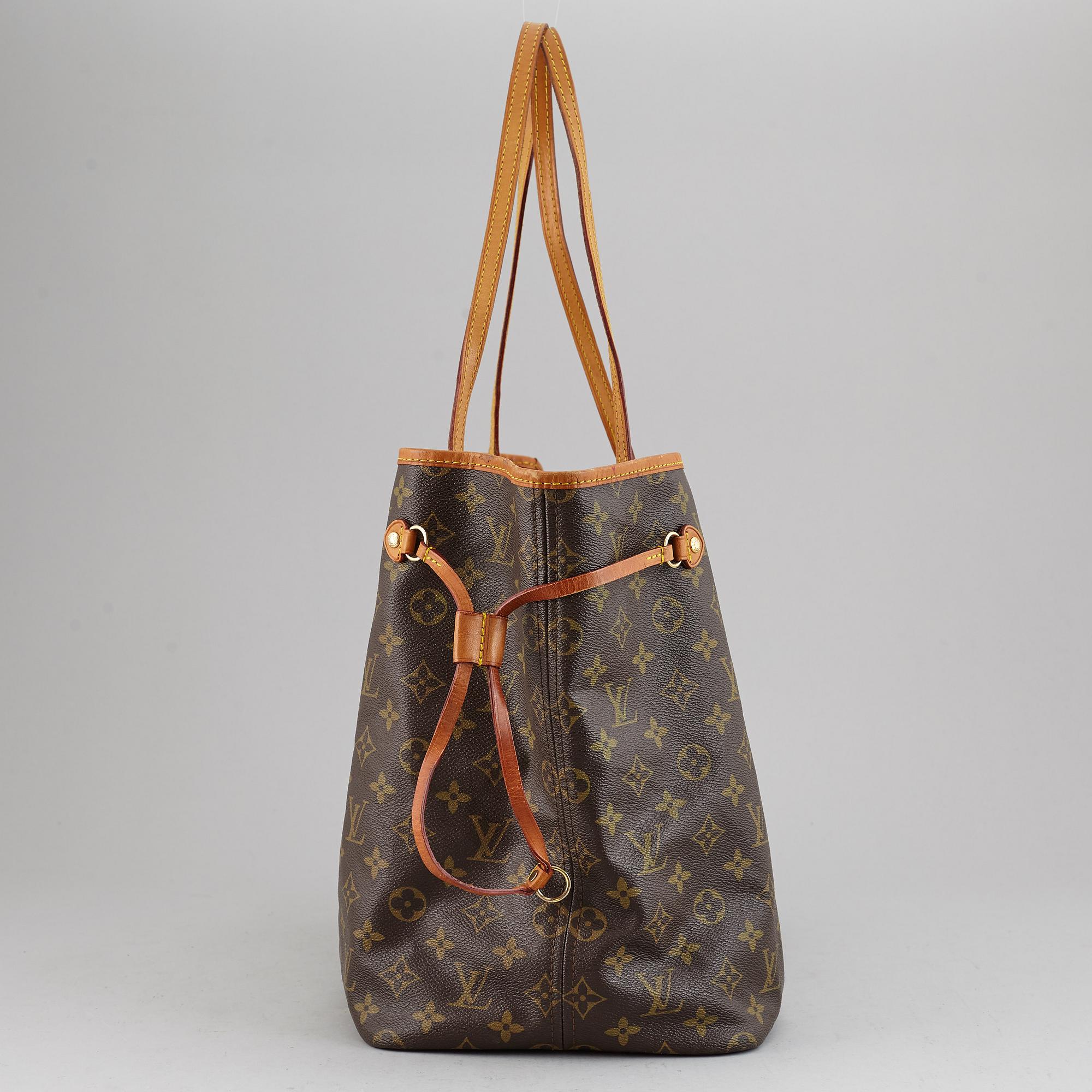 LOUIS VUITTON,  display picture 1