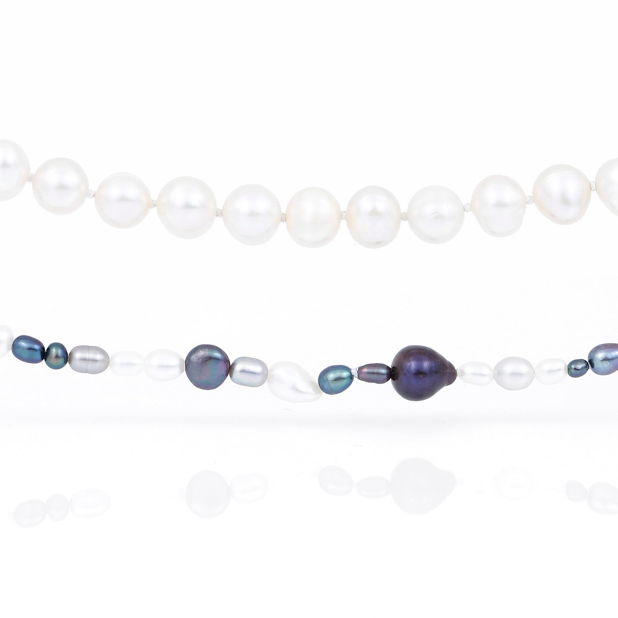 PÄRLHALSBAND, 2 st, odlade pärlor.