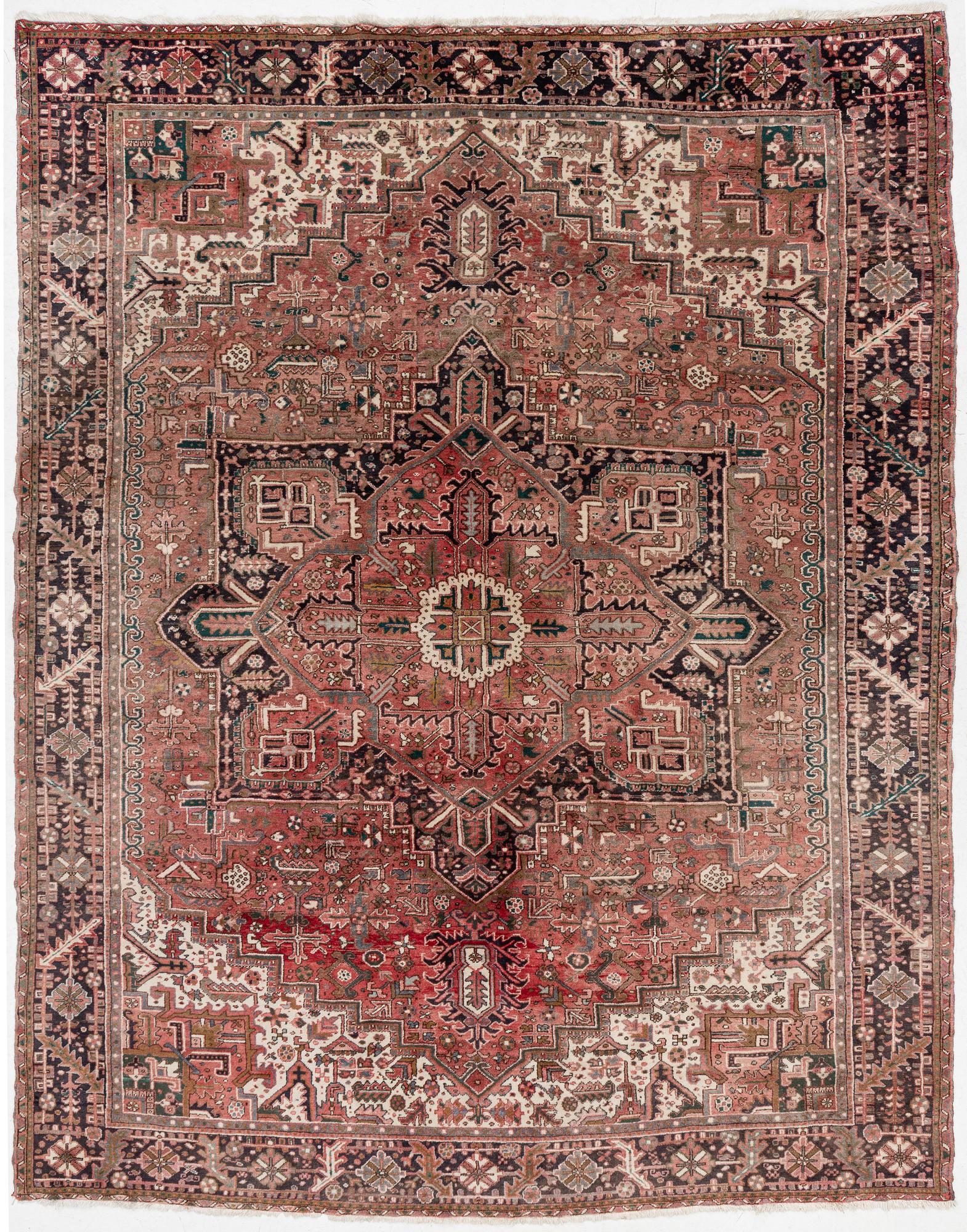 Rug, Heris, approx. 390 x 305 cm.