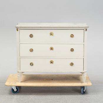A painted Swedish late Gustavian-style chest of drawers, 19th century.
