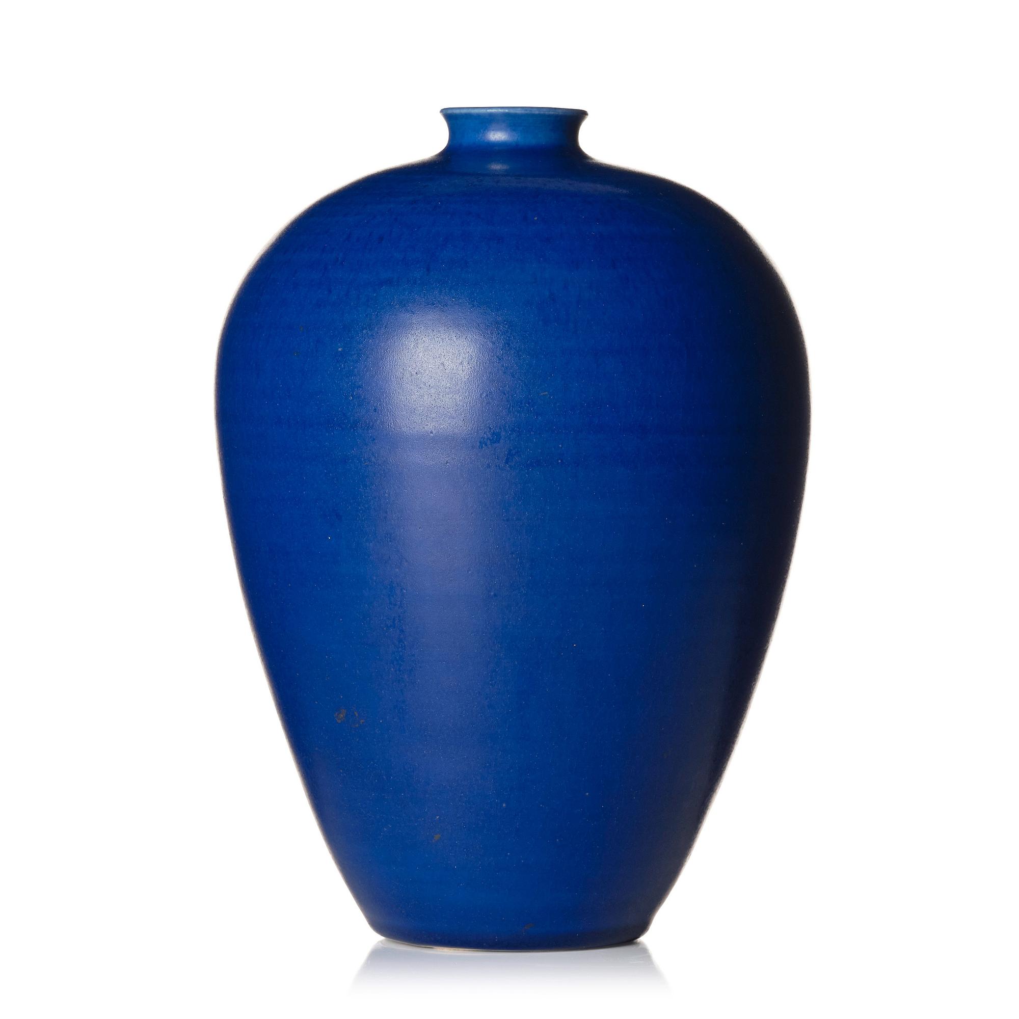 Erich & Ingrid Triller, a stoneware vase, Tobo, Sweden.