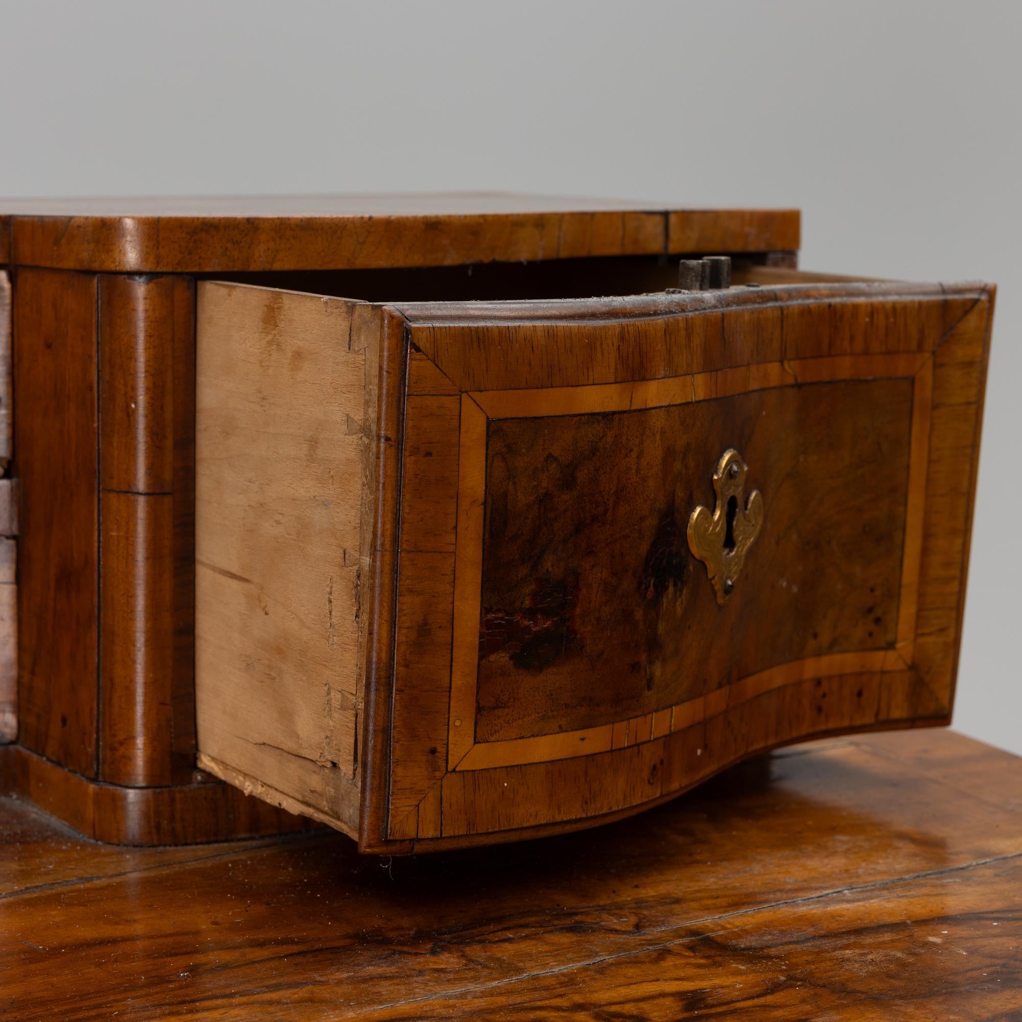 Bureau, late Baroque, 18th century.
