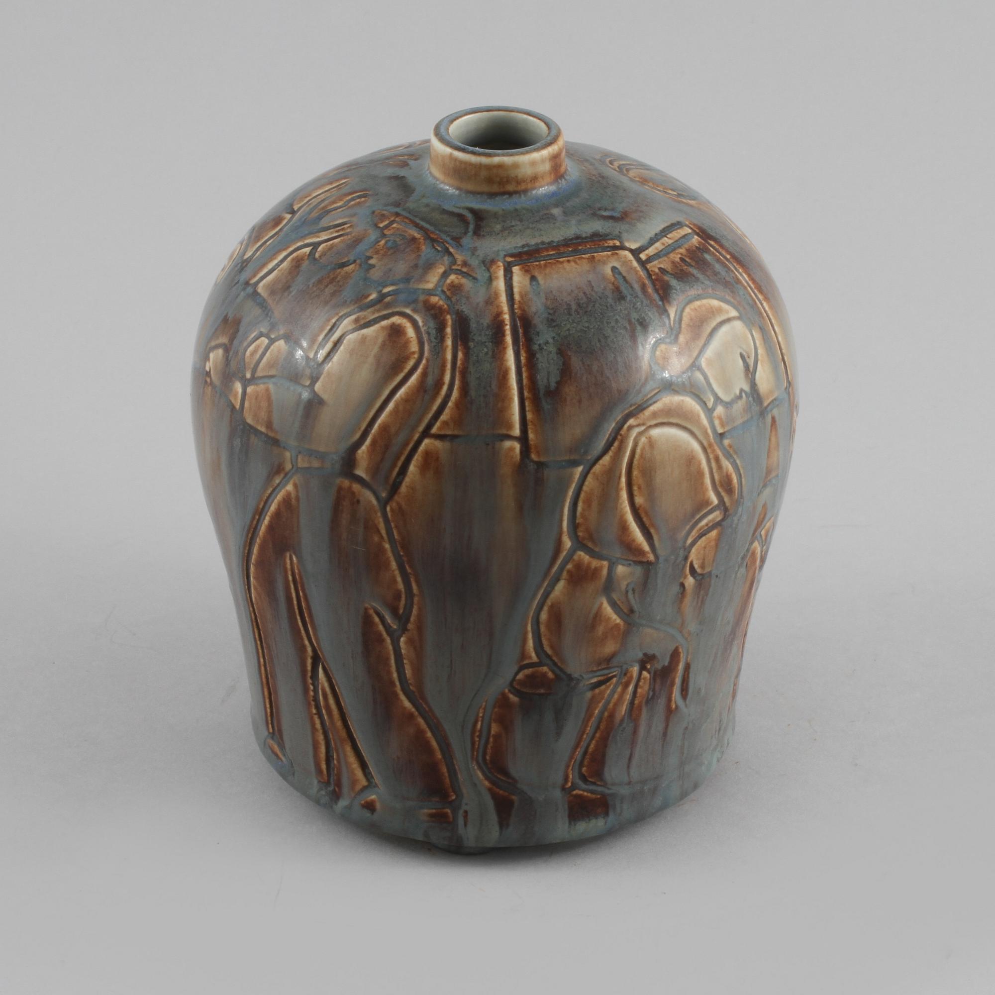 VAS, stengods, Gertrud Lönegren, Rörstrand, Rörstrand, stämpelsignerad, omkring 1900-talets mitt.