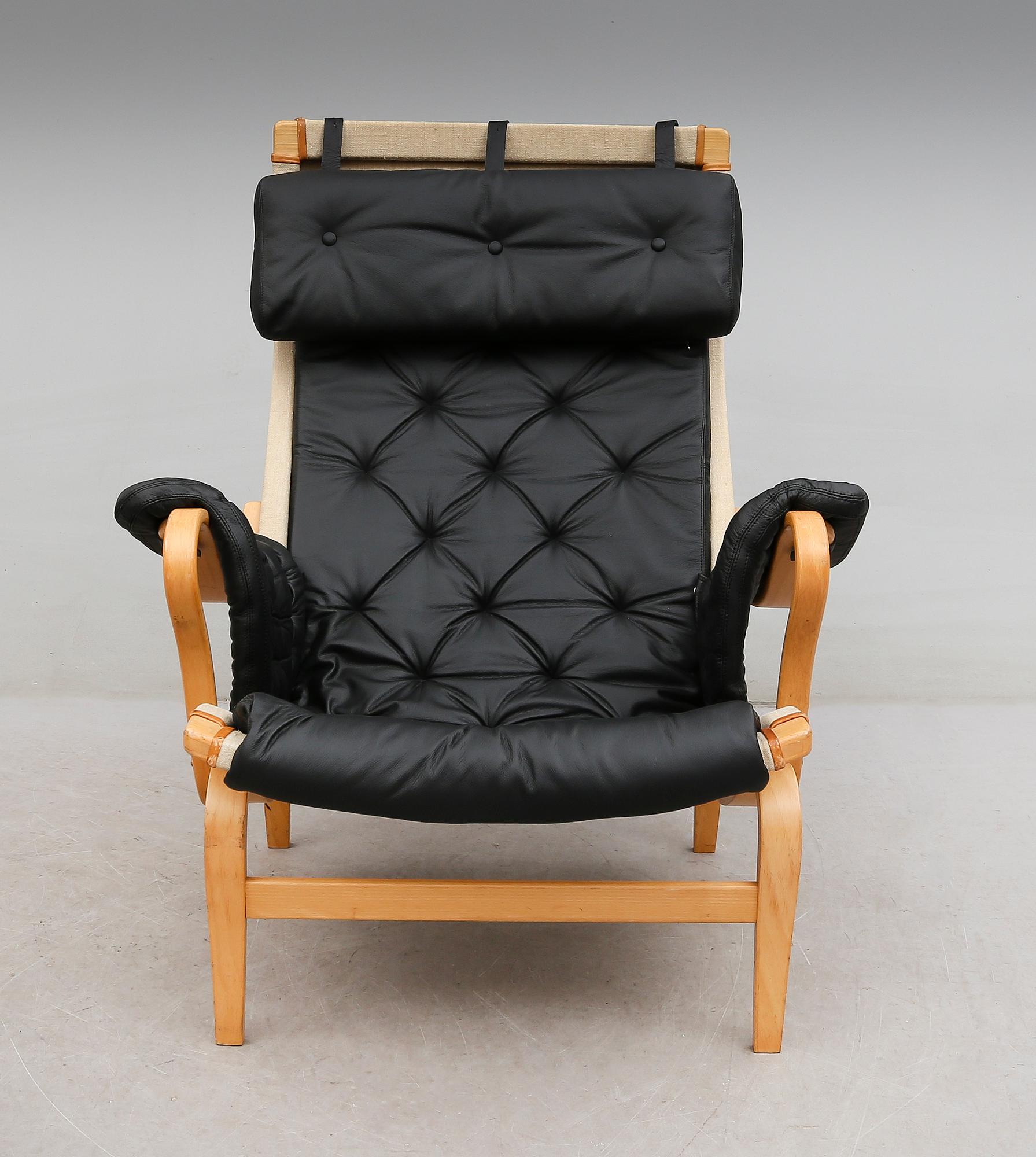 FÅTÖLJ, "Pernilla", Bruno Mathsson, Dux, 1900-talets andra hälft.