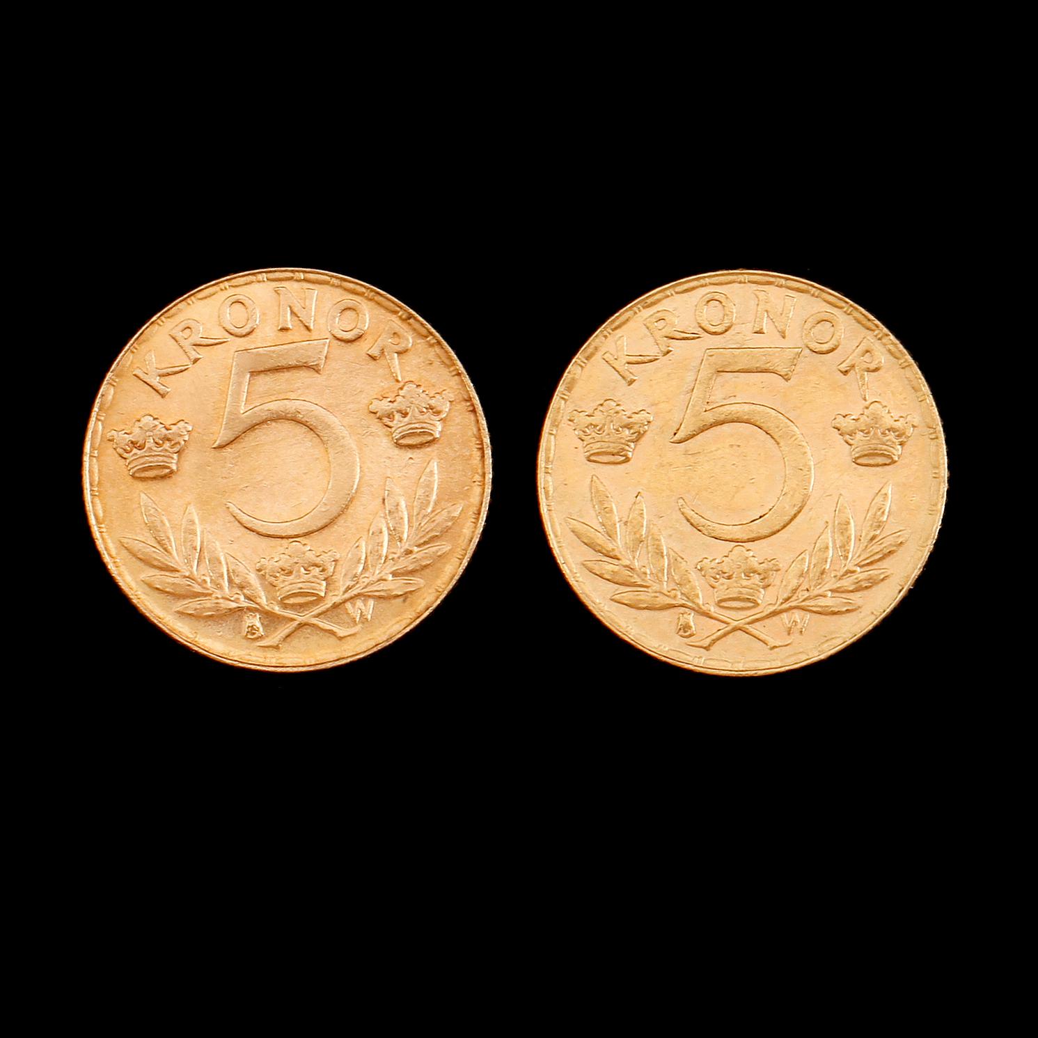 GULDMYNT, 2 st, 5 kronor, Gustaf V, 1920. Vikt ca 4 gram.