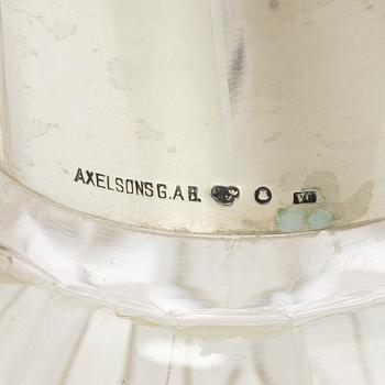 Karaffer/vinkannor, ett par, glas och silver, Axelsons, GAB, Stockholm 1899.värdering.