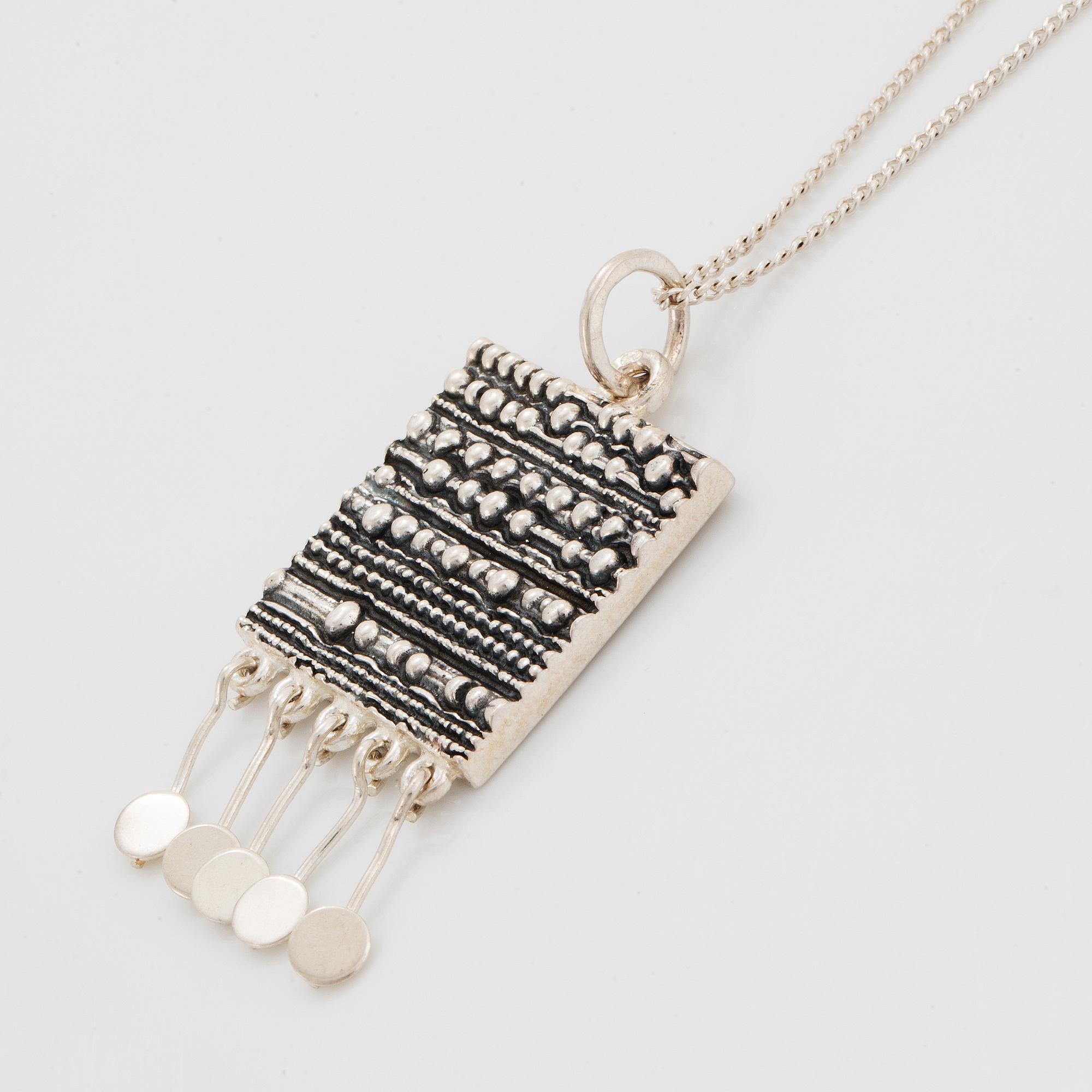 Jorma Laine, pendant with a chain in silver.