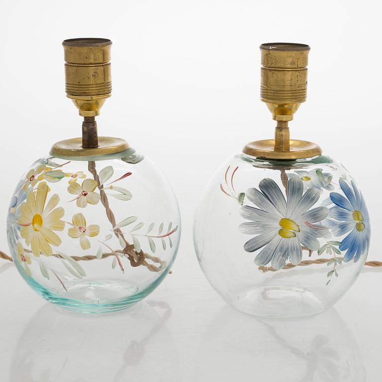 Paavo Tynell, bordslampor, 2 st Taito och Köklax Glasbruk, 1940-tal.