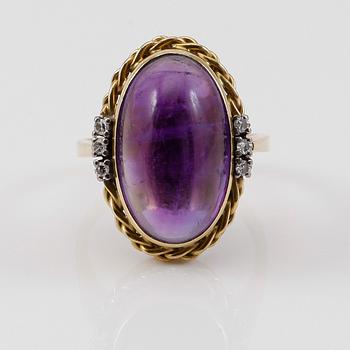 RING, 18K guld, ametist samt 6 mindre diamanter.
