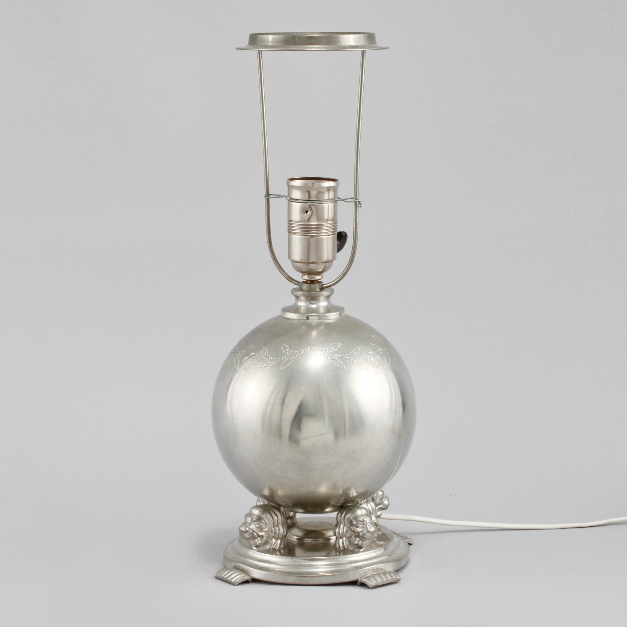 BORDSLAMPA, Sverige, 1900- talets första hälft.