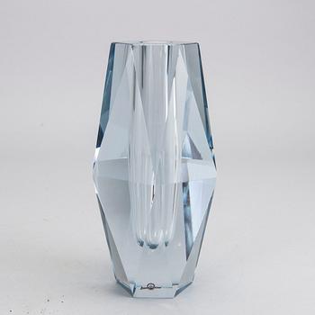 A 1960's 'Diamant' glass vase by Asta Strömberg, Strömbergshyttan.