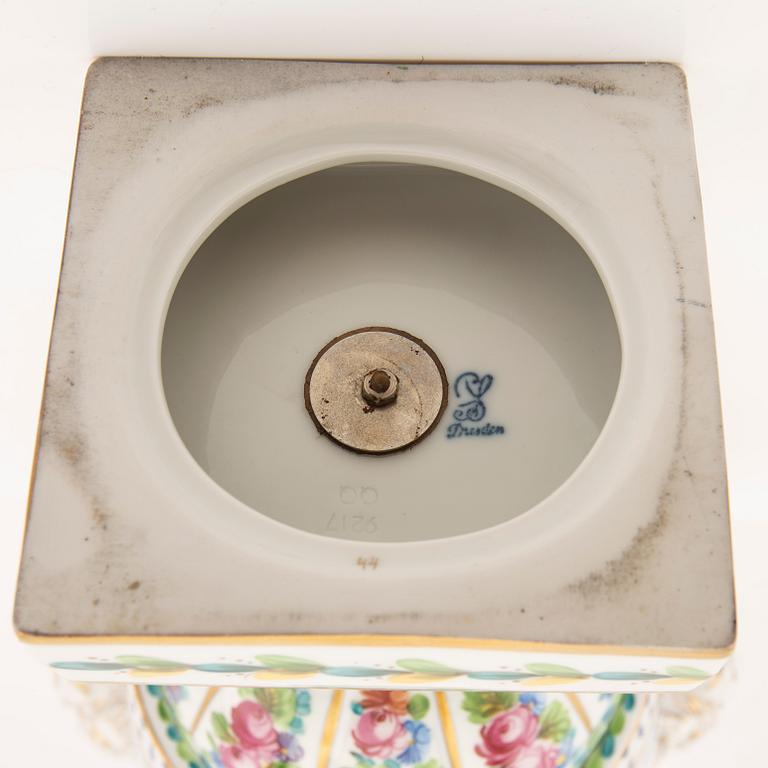 Potpourri urn Dresden, porcelain from the second half of the 20th century.