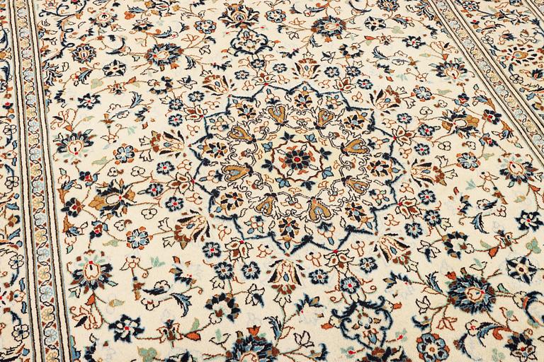 Matta, Keshan, ca 295 x 193 cm.