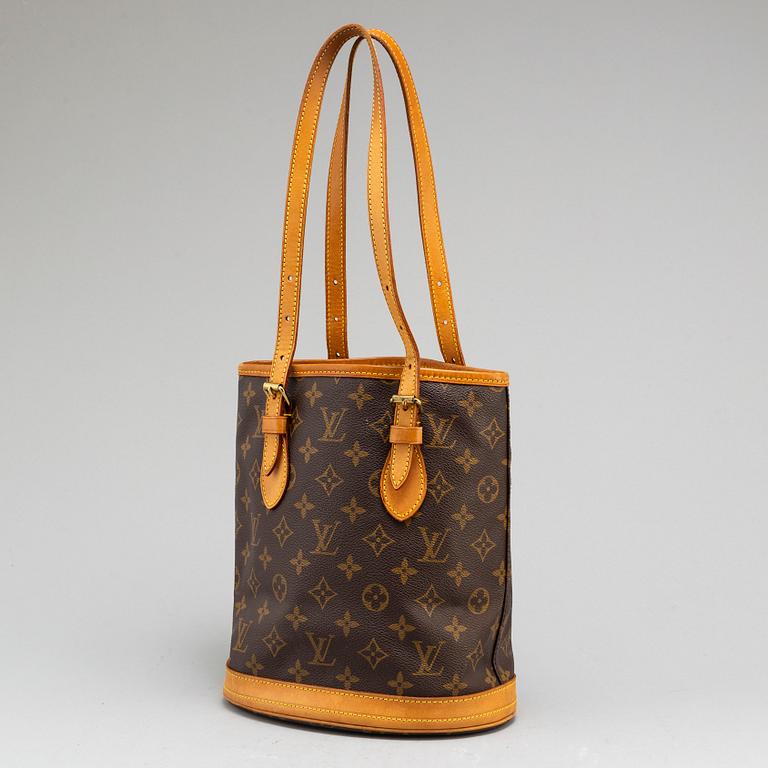 LOUIS VUITTON, Monogram Petit Bucket with pochette.