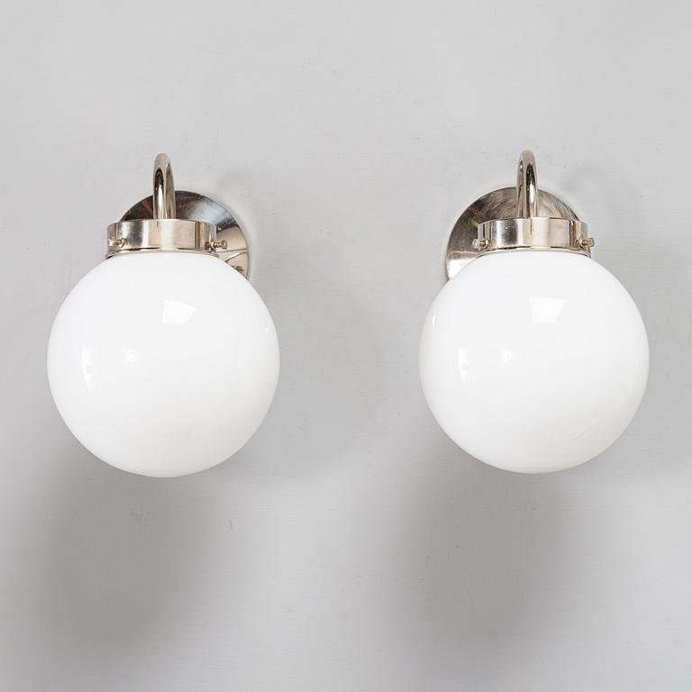 Paavo Tynell, a pair of 1930's '7204' wall lights for Taito.