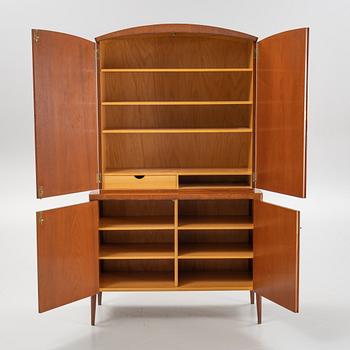 A mahogany veneered cabinet, Westbergs Möbler AB i Tranås, mid 20th Century.