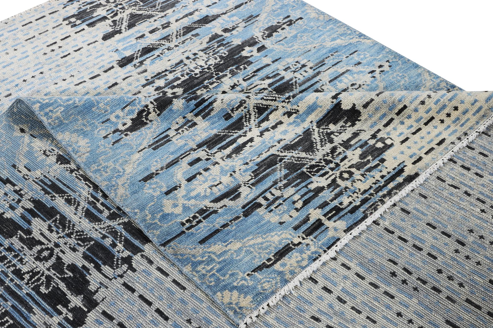 An oriental carpet, c. 302 x 244 cm.