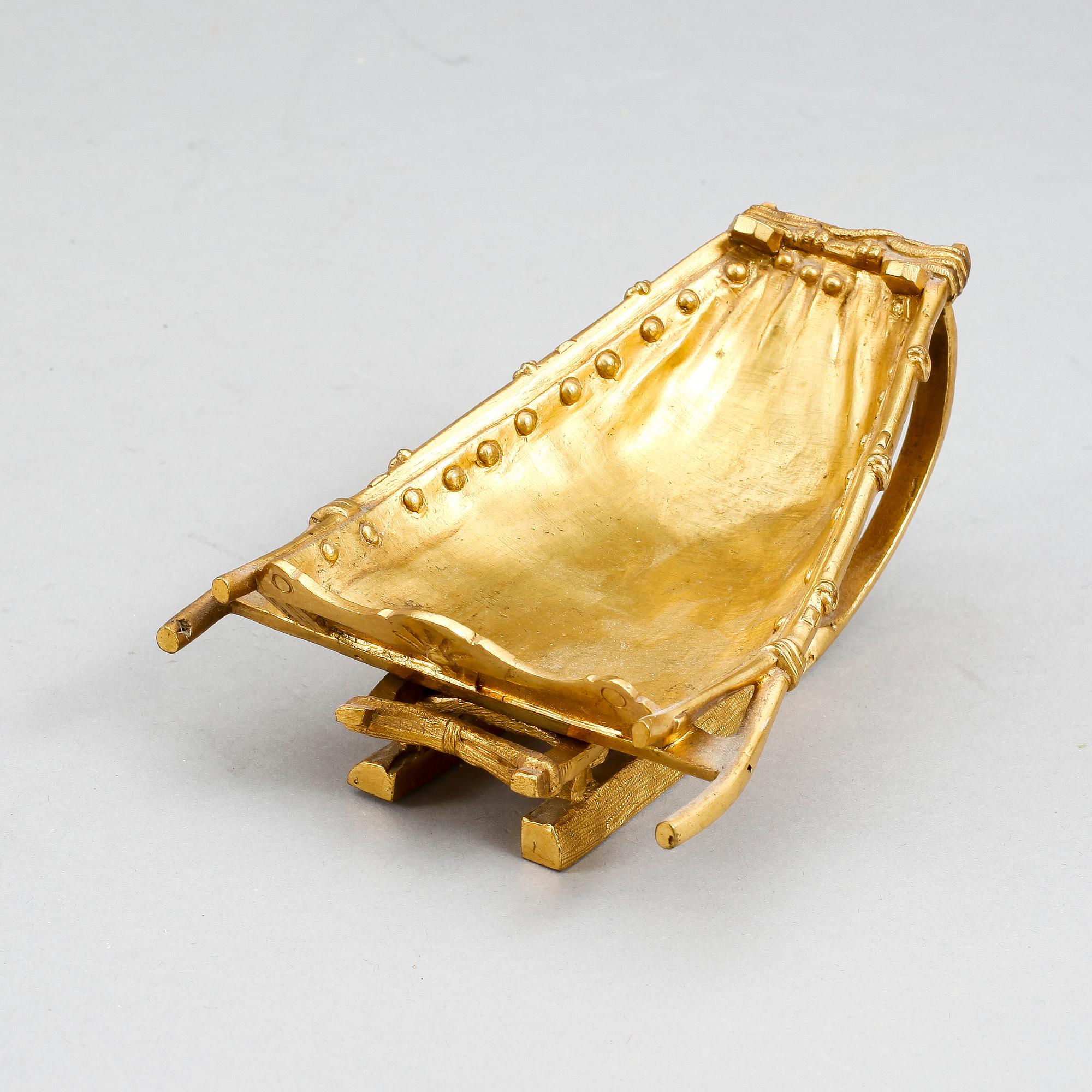 SLÄDE, brons, ostämplad, troligen Ryssland, 1900-talets första hälft.