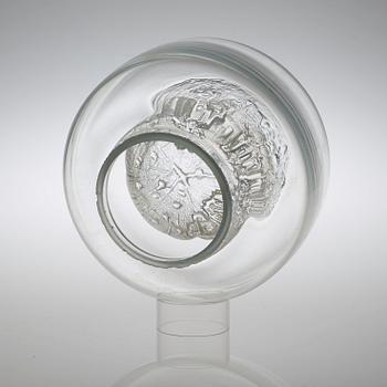 Two Timo Sarpaneva glass bowls, Finlandia-series, Finland 1968-74.