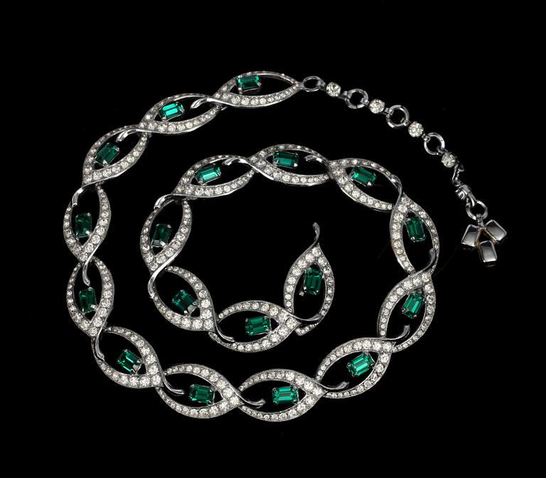 HALSBAND samt ÖRHÄNGEN. Bijouterier. Christian Dior, 1950-tal.