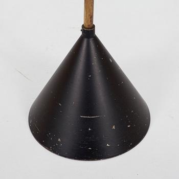 Tapio Wirkkala, golvlampa, modell K 10-11, Idman, 1900-talets mitt.