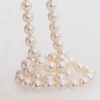 COLLIER, Mikimoto, odlade saltvattenspärlor, ca 1950-tal.