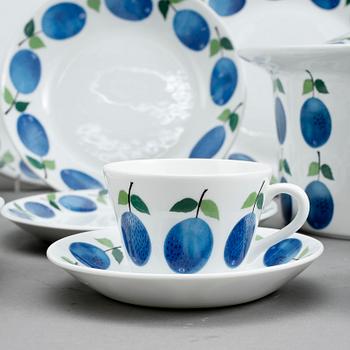 SERVIS, benporslin, 65 delar, "Prunus", Stig Lindberg, Gustavsberg.
