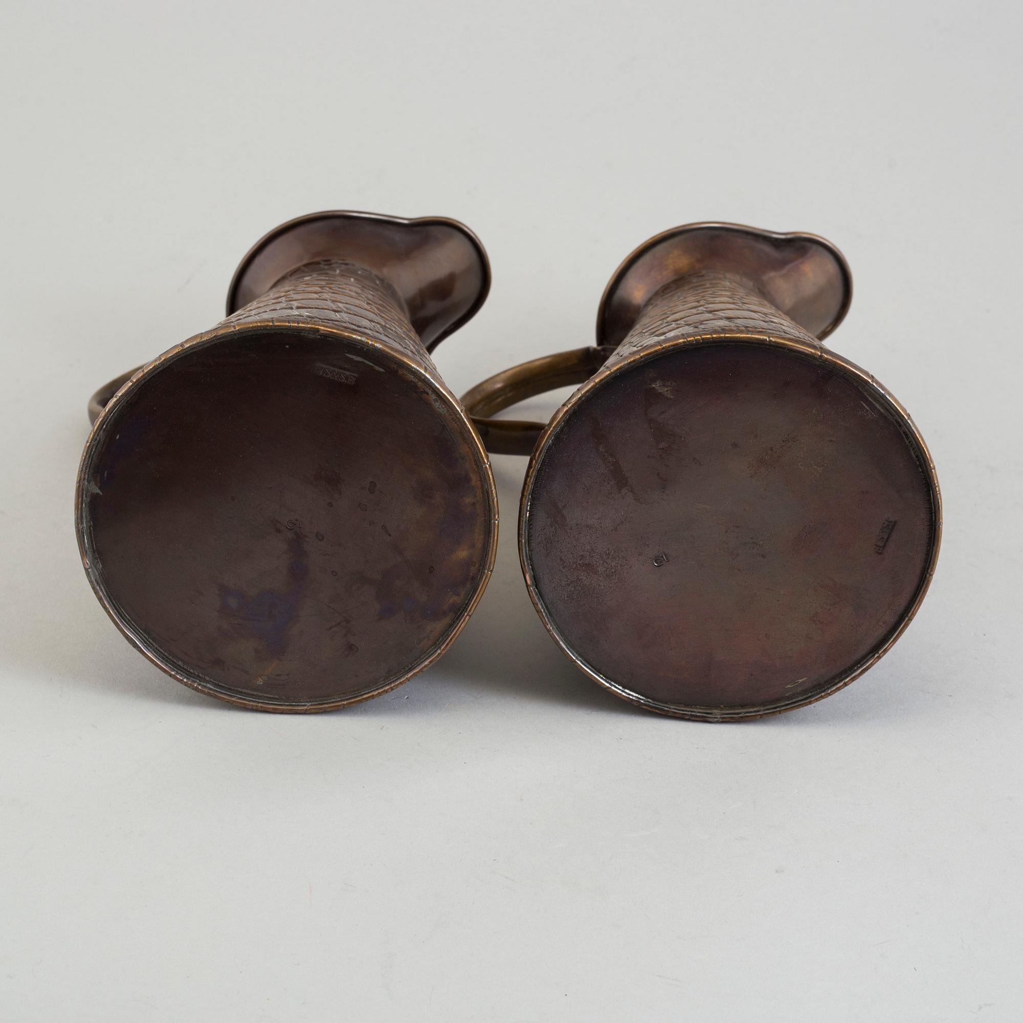JOSEPH SANKEY & SON, VINKANNOR, ett par, Bilson, Wolverhampton, 1900-talets början.