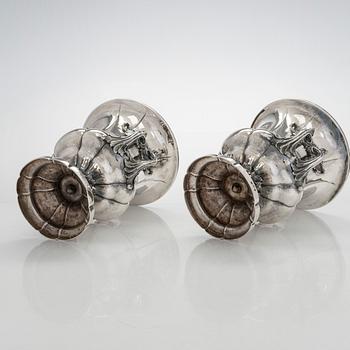 Carl Johan Tegelsten, A pair of Neo-Rococo silver champagne coolers/ vases, maker's mark of Carl Johan Tegelsten, Saint Petersburg 1849.