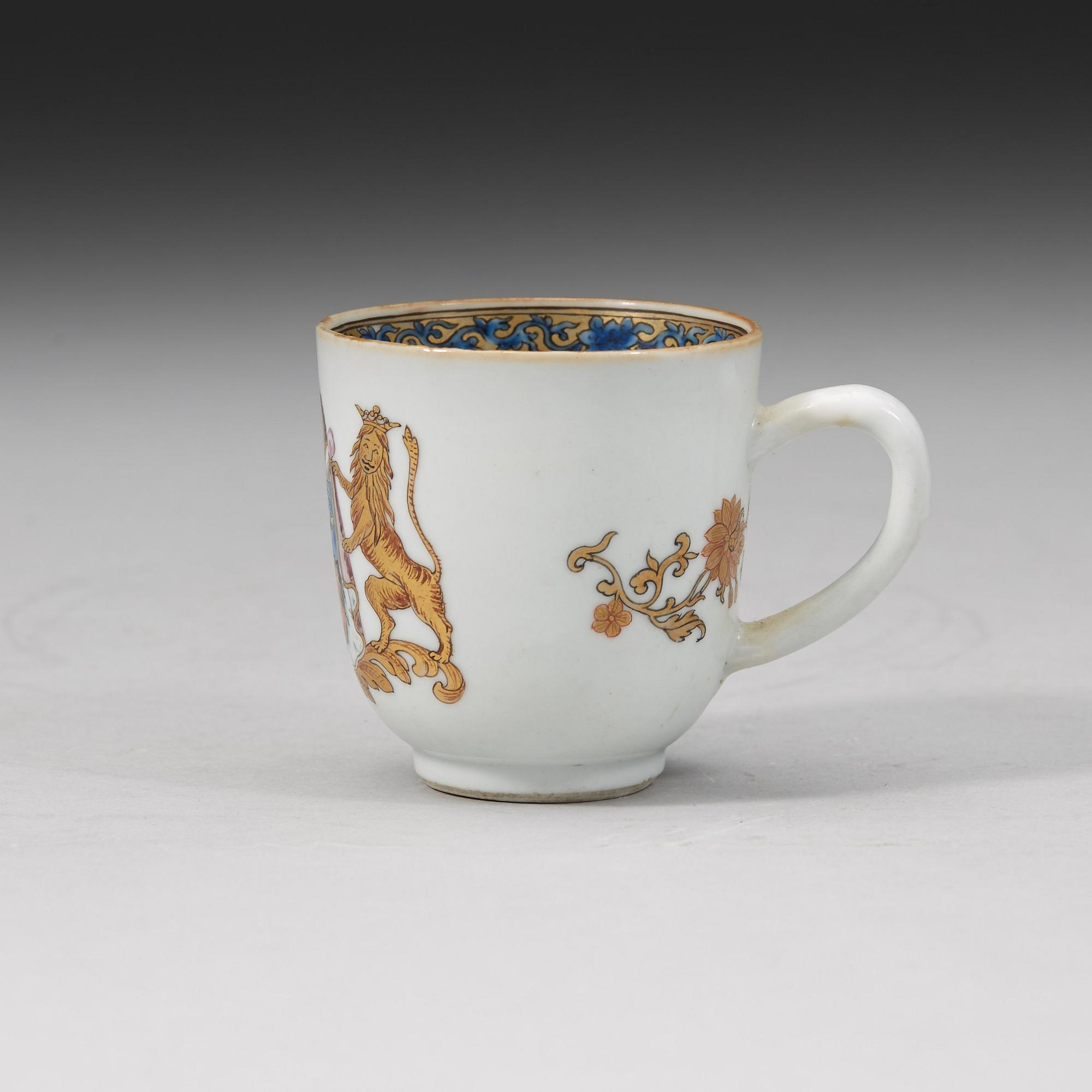 KOPP, vapenporslin. Qingdynastin, Qianlong (1736-95).