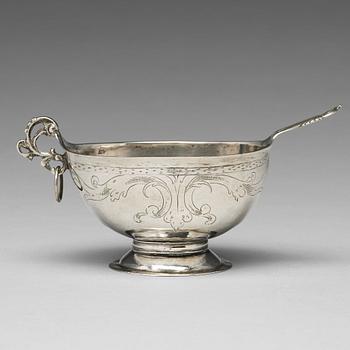 231. A Swedish 18th century silver brandy-bowl, mark of Johan Rudman, Gävle (1689-1727(1734)).