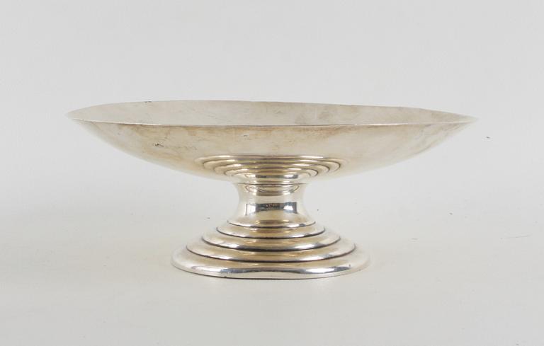 FAT PÅ FOT, försilvrad, England.