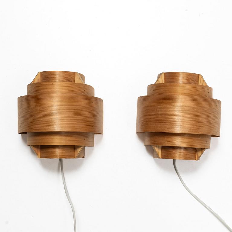 Hans-Agne Jakobsson, A pair of wall lamps, AB Elysett, Markaryd, 1970s.