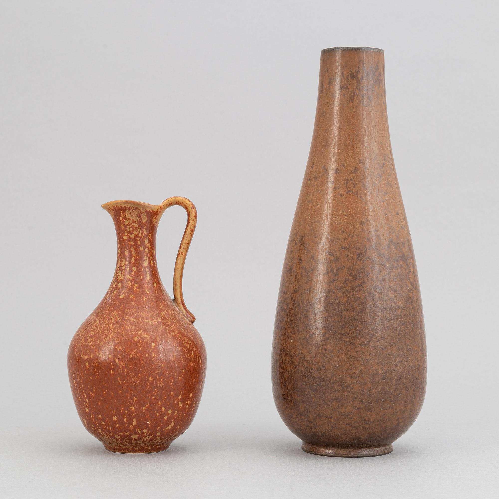 Gunnar Nylund, a set of two stoneware jugs, a bowl and a vase, Rörstrand, 1940's.