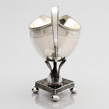 Isaac Malmborg, såsskål, silver, Stockholm 1823. Empire.