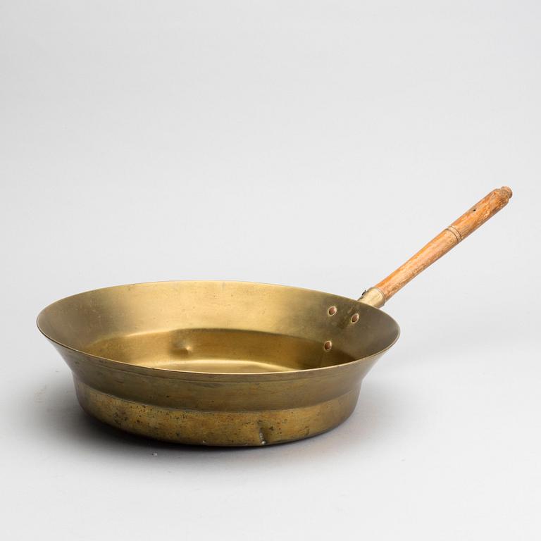 A Russian Cupper pot.